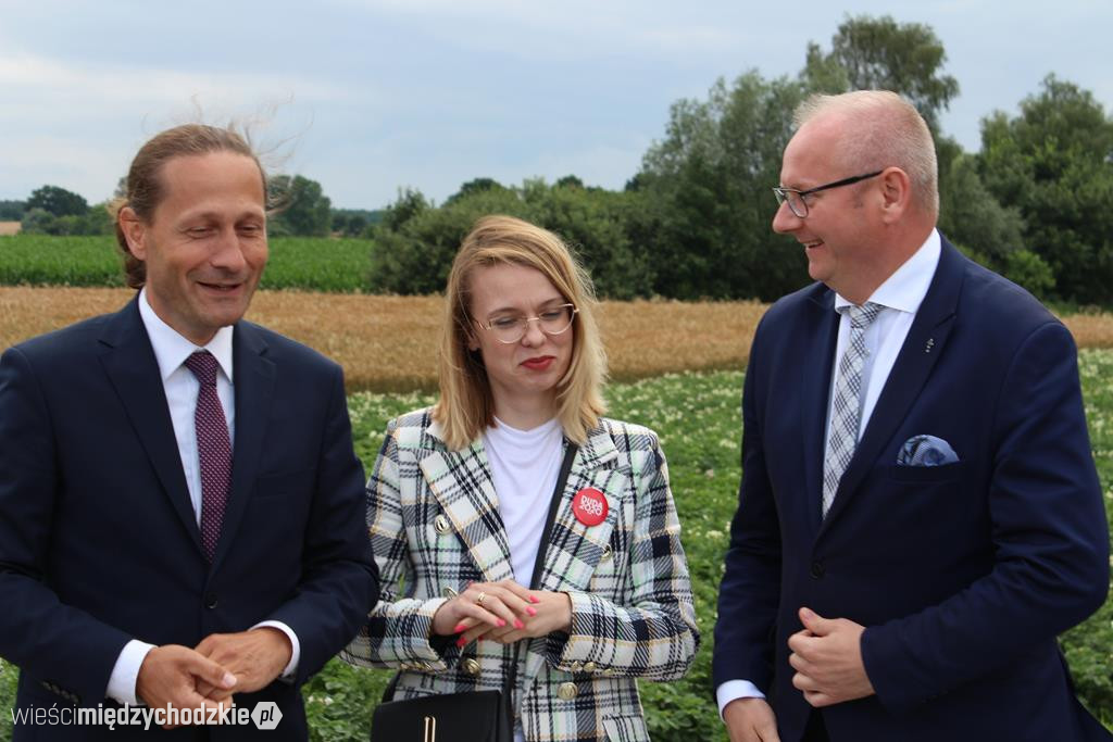 Uroczyste otwarcie drogi w Białokoszycach