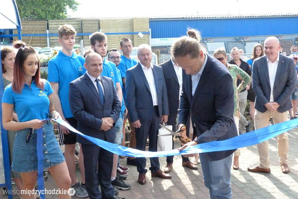 Otwarcie marketu budowlanego Pszczółka