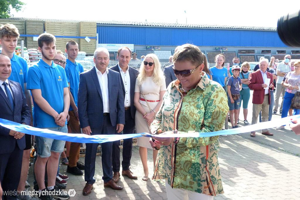 Otwarcie marketu budowlanego Pszczółka