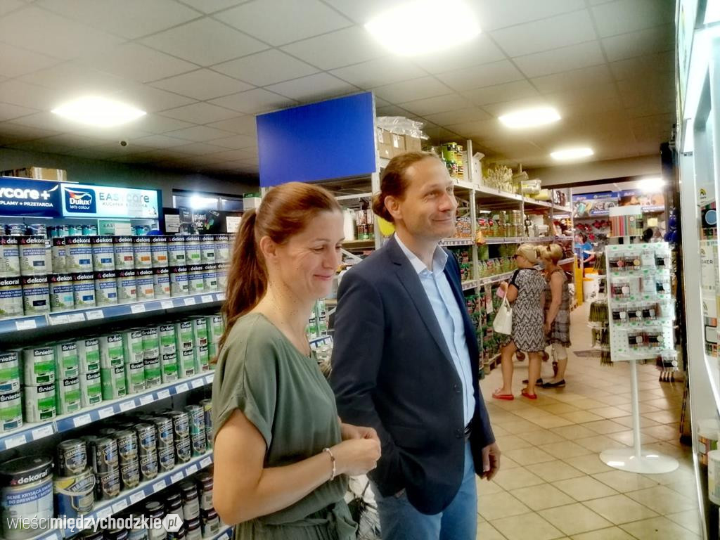 Otwarcie marketu budowlanego Pszczółka