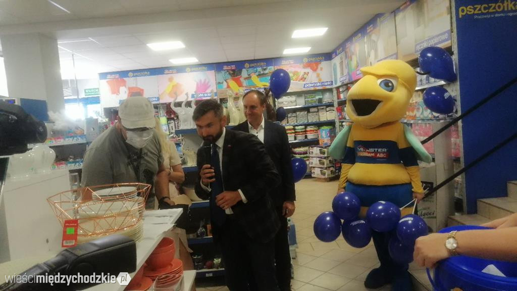 Otwarcie marketu budowlanego Pszczółka