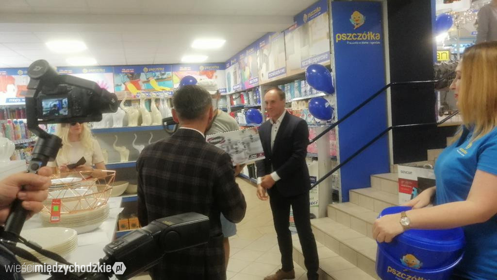 Otwarcie marketu budowlanego Pszczółka