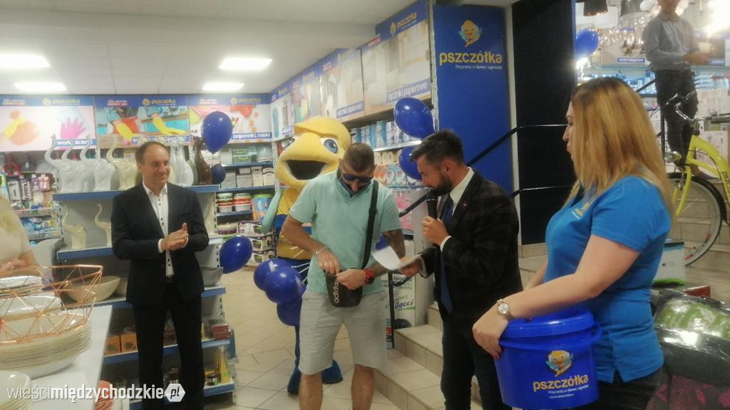 Otwarcie marketu budowlanego Pszczółka