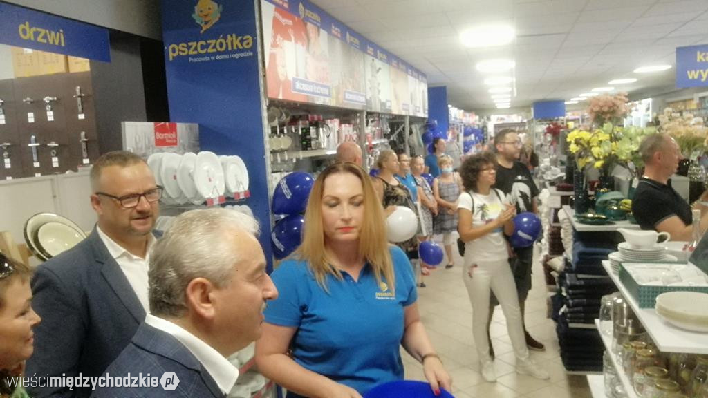 Otwarcie marketu budowlanego Pszczółka