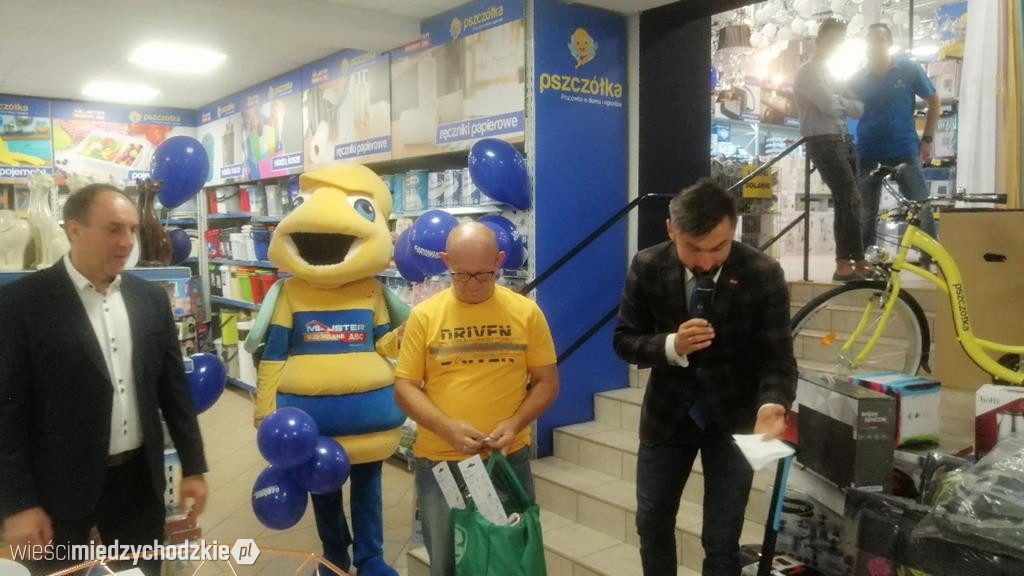 Otwarcie marketu budowlanego Pszczółka