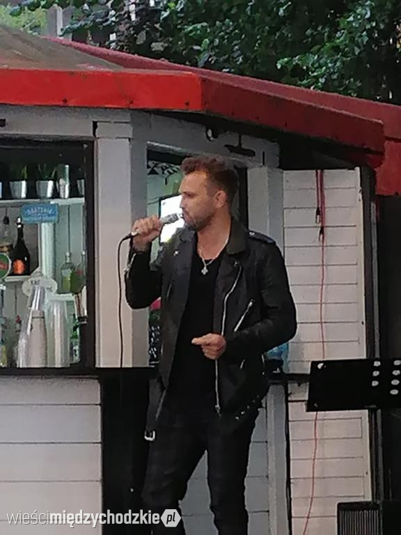 Muzyczny koncert na plaży jez. Jaroszewskiego
