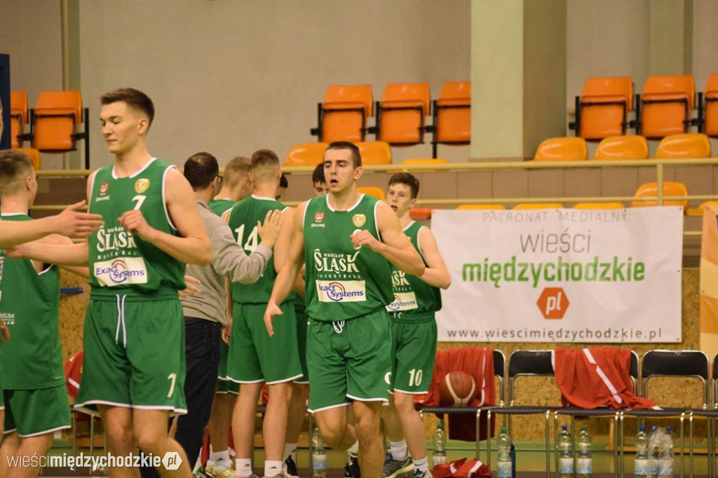 Mimo osłabienia Sokół wygrywa ze Śląskiem