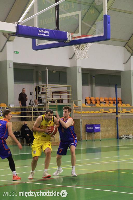 Sokół wygrywa z Basket Club Obra Kościan