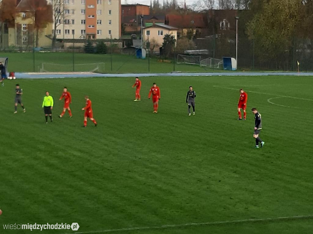 Warta Międzychód wygrywa z Iską Szydłowo