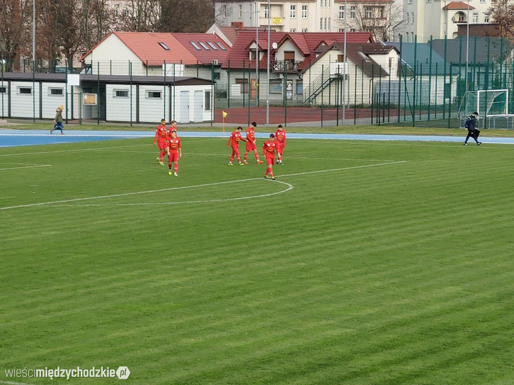 Warta Międzychód wygrywa z Iską Szydłowo