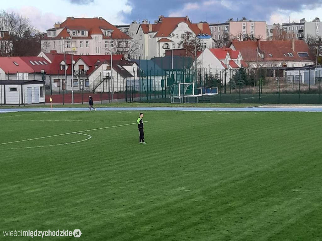 Warta Międzychód wygrywa z Iską Szydłowo
