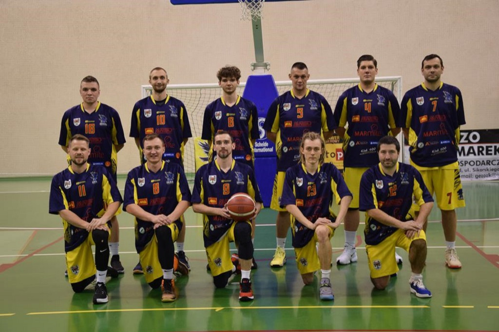 Sokół Międzychód wygrywa z Basket Junior Poznań