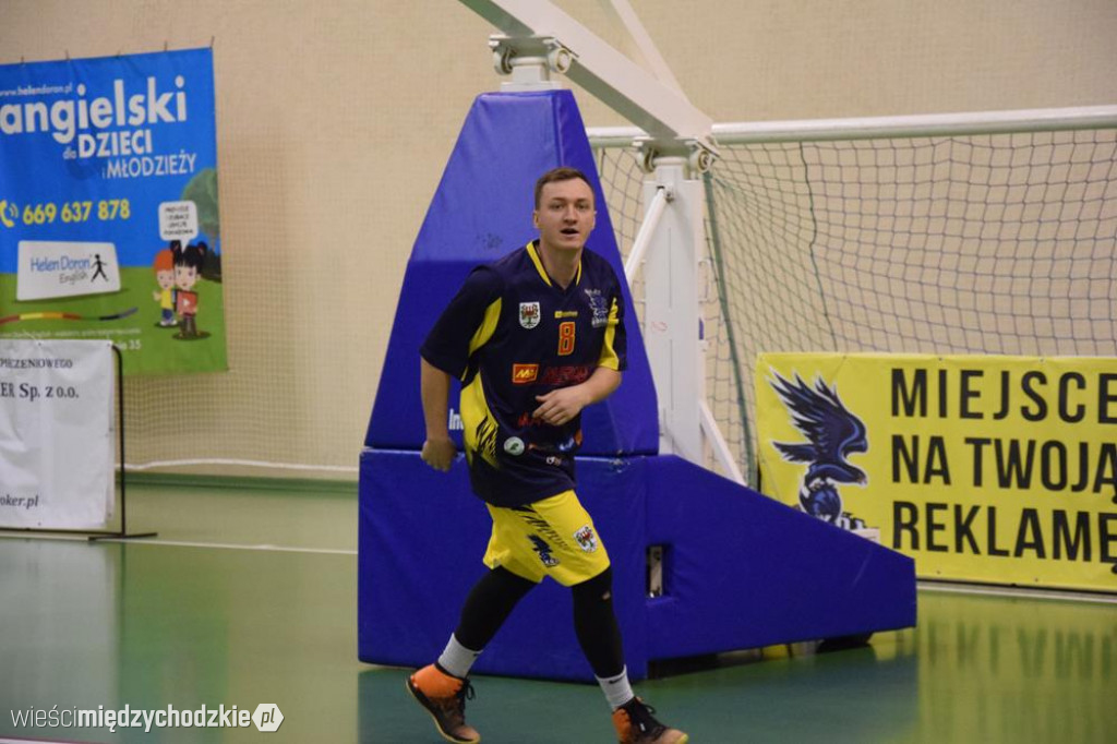 Sokół Międzychód wygrywa z Basket Junior Poznań
