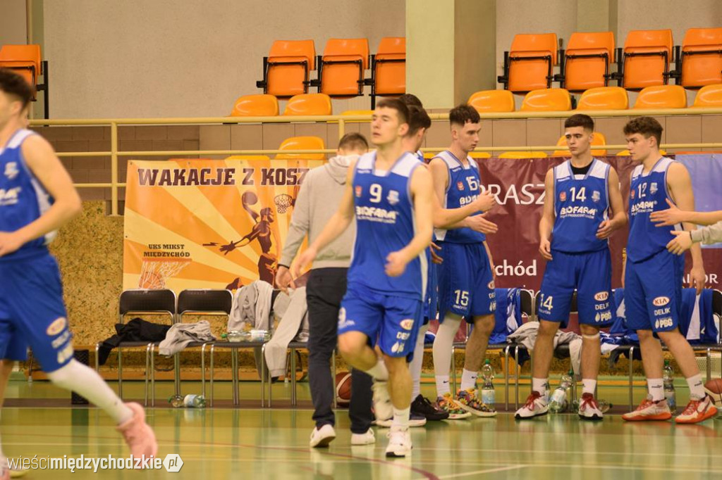 Sokół Międzychód wygrywa z Basket Junior Poznań