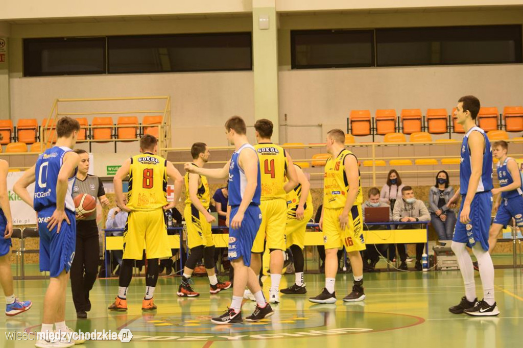 Sokół Międzychód wygrywa z Basket Junior Poznań