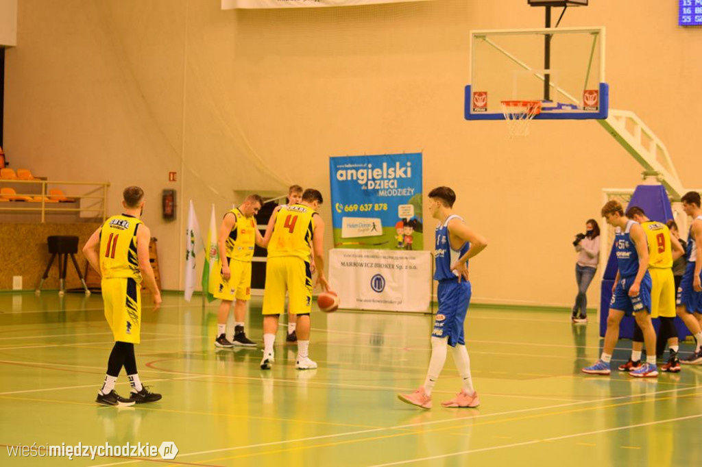 Sokół Międzychód wygrywa z Basket Junior Poznań