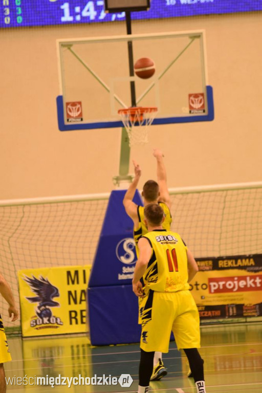 Sokół Międzychód wygrywa z Basket Junior Poznań