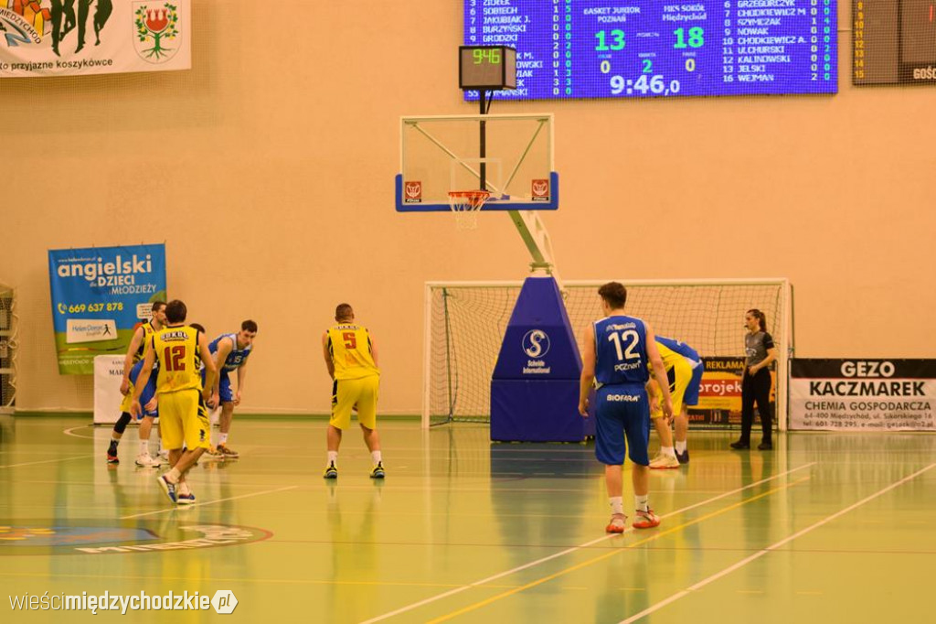Sokół Międzychód wygrywa z Basket Junior Poznań
