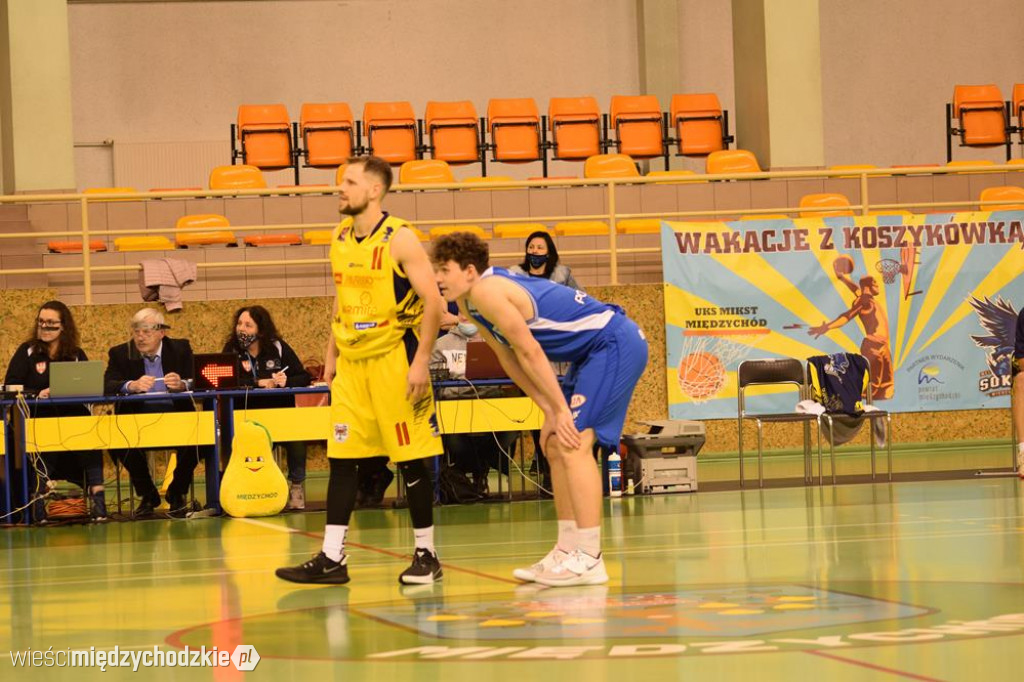 Sokół Międzychód wygrywa z Basket Junior Poznań