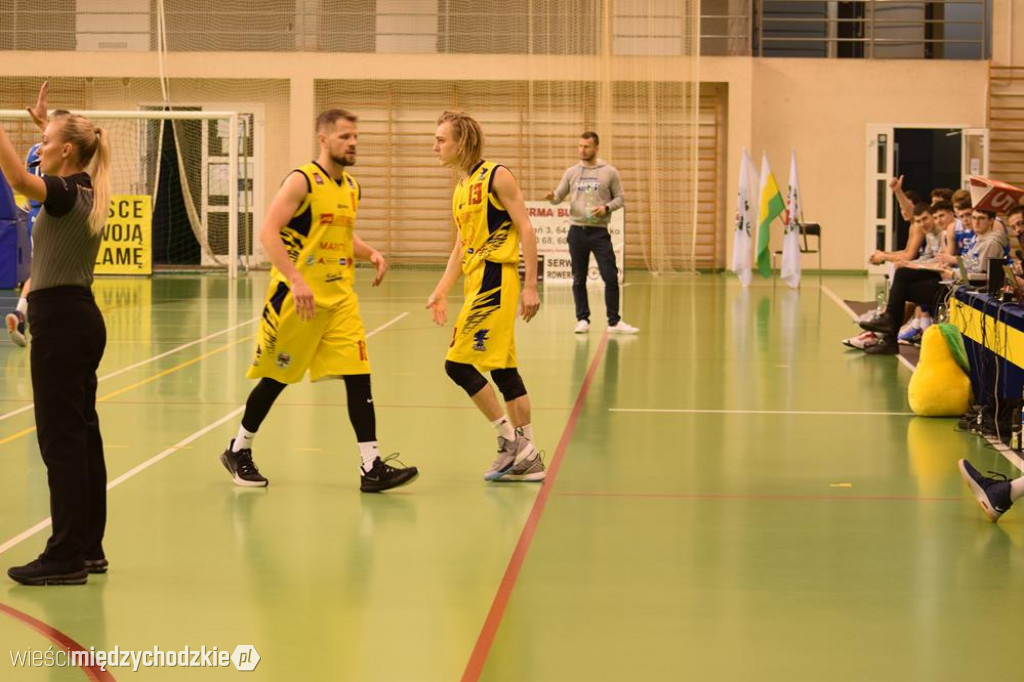 Sokół Międzychód wygrywa z Basket Junior Poznań