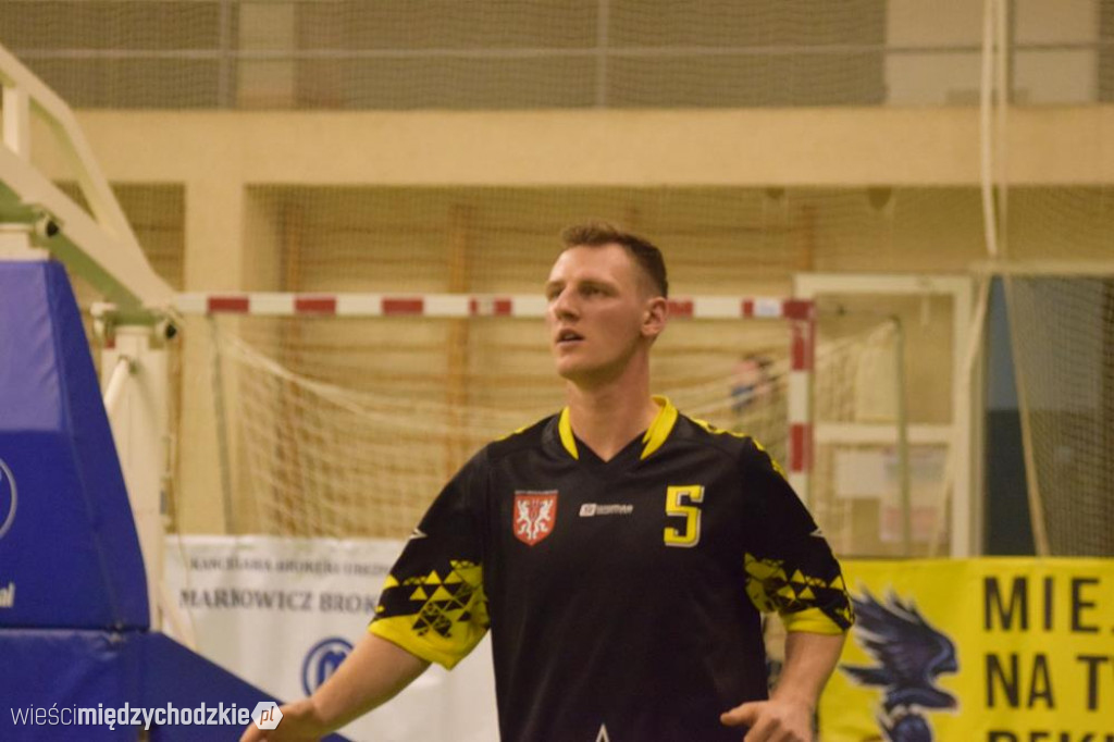 Sokół Międzychód liderem 2 ligi