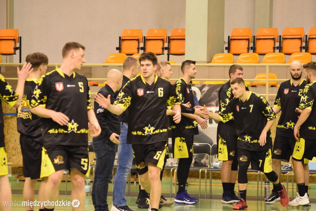 Sokół Międzychód liderem 2 ligi