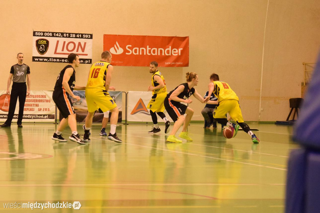 Sokół Międzychód zdemolował UKS Gimbasket Wrocław