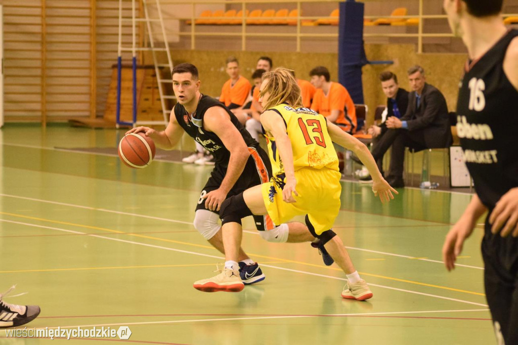Sokół Międzychód zdemolował UKS Gimbasket Wrocław