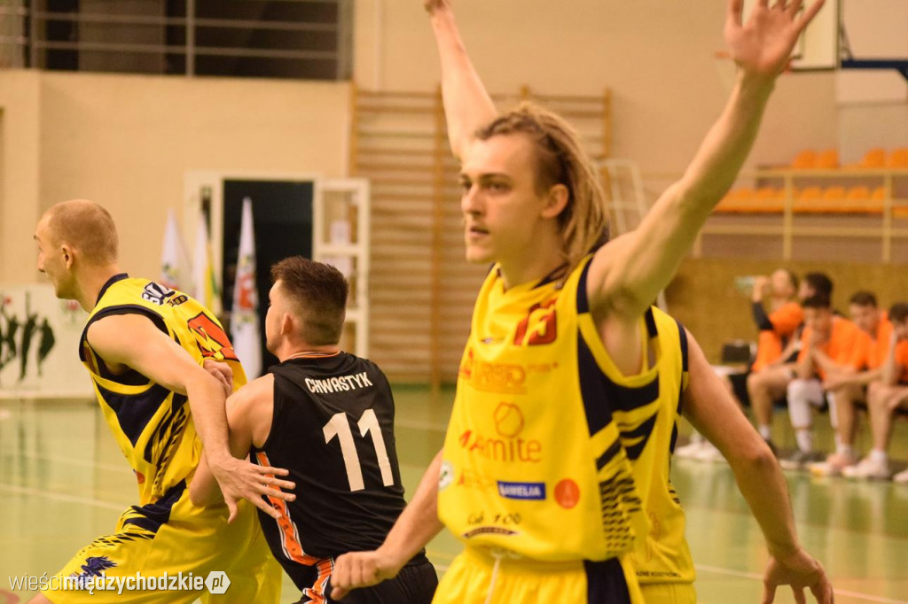 Sokół Międzychód zdemolował UKS Gimbasket Wrocław