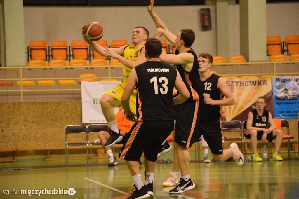 Sokół Międzychód zdemolował UKS Gimbasket Wrocław
