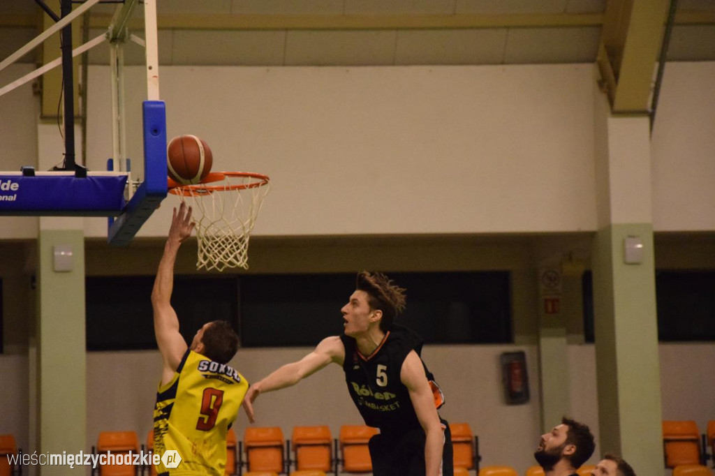 Sokół Międzychód zdemolował UKS Gimbasket Wrocław