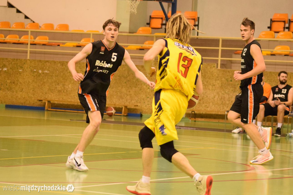 Sokół Międzychód zdemolował UKS Gimbasket Wrocław