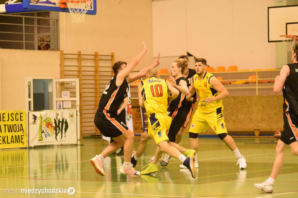 Sokół Międzychód zdemolował UKS Gimbasket Wrocław