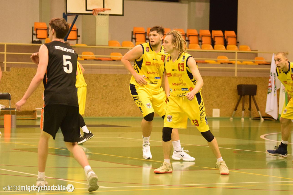 Sokół Międzychód zdemolował UKS Gimbasket Wrocław
