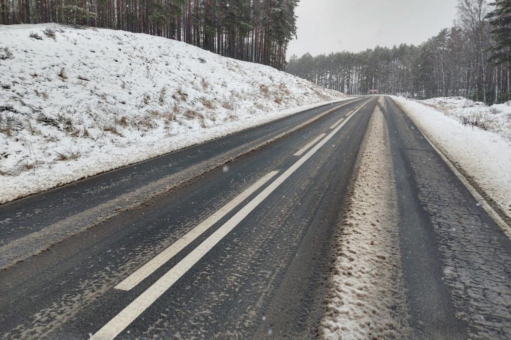 Uważajcie na śliskie drogi i błoto pośniegowe