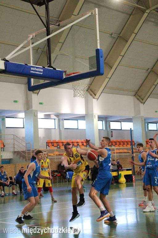 Koszykarze Sokoła II zaczęli rok od zwycięstwa