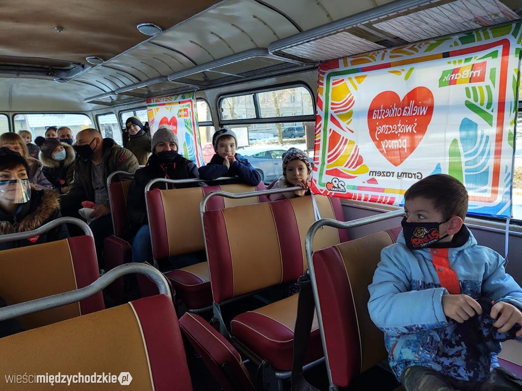 Ogórek z mobilną puszką WOŚP