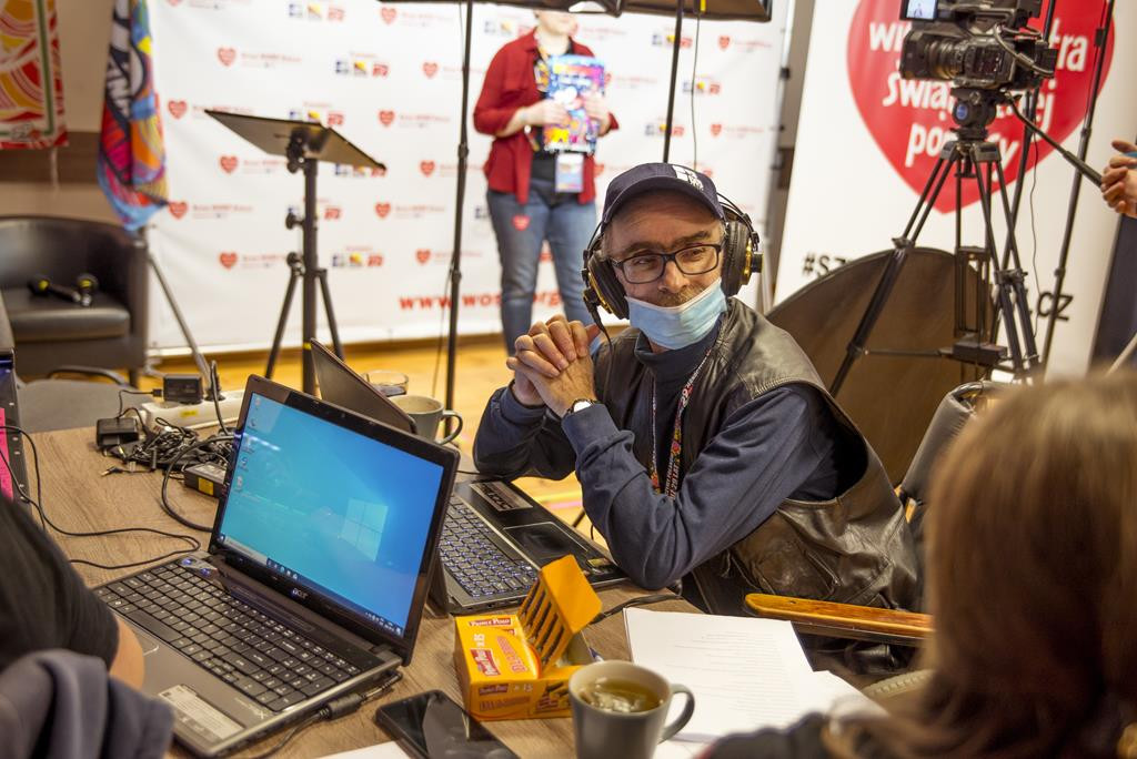Kwilcz działał online i w realu