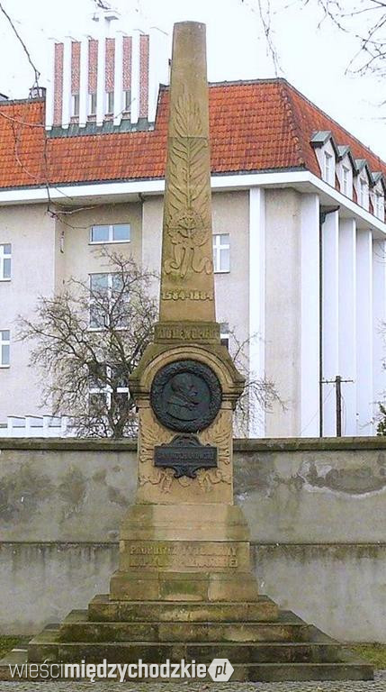 Adam zaprasza na wycieczkę do Poznania