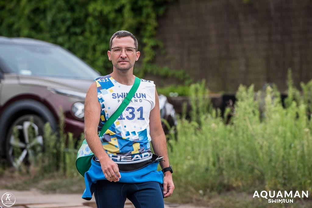 Zmagania zawodników na trasie swimrunu
