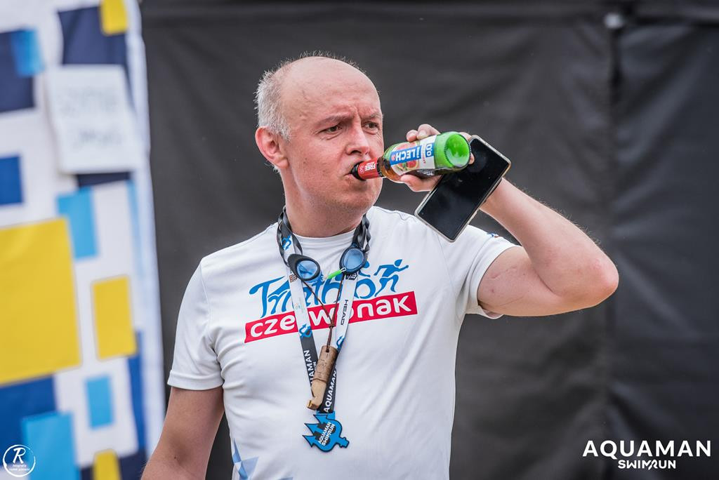 Zmagania zawodników na trasie swimrunu