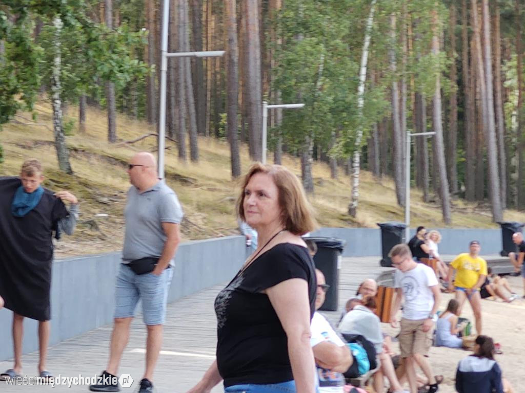 Plaża przed zawodami pływackimi