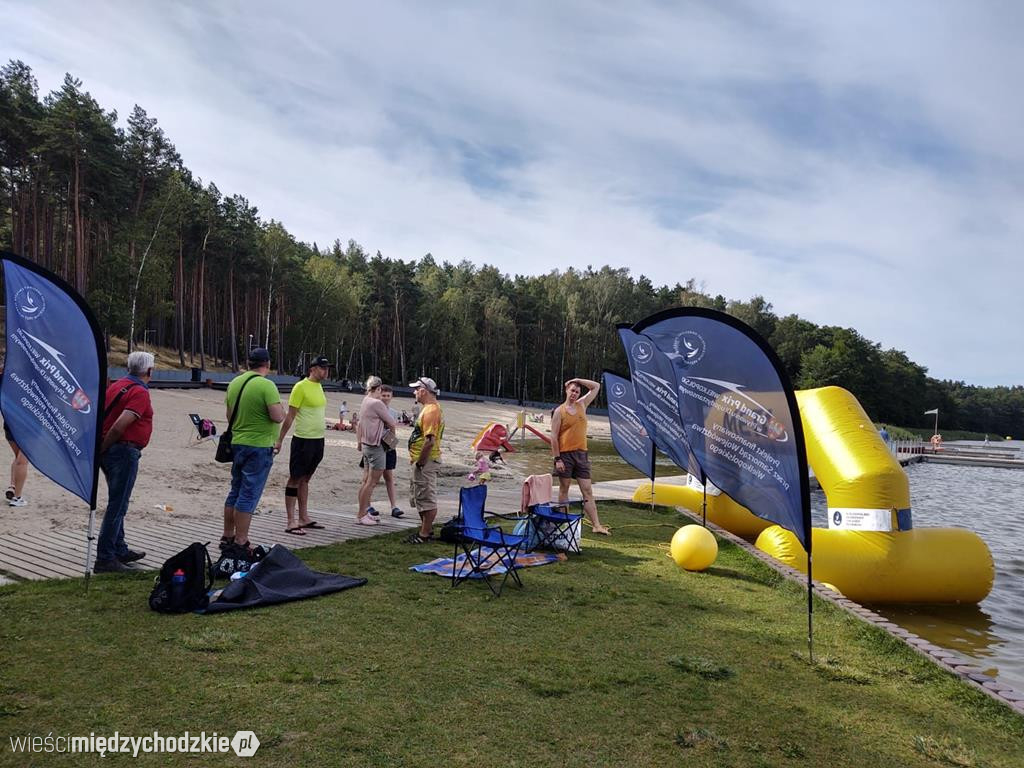 Plaża przed zawodami pływackimi