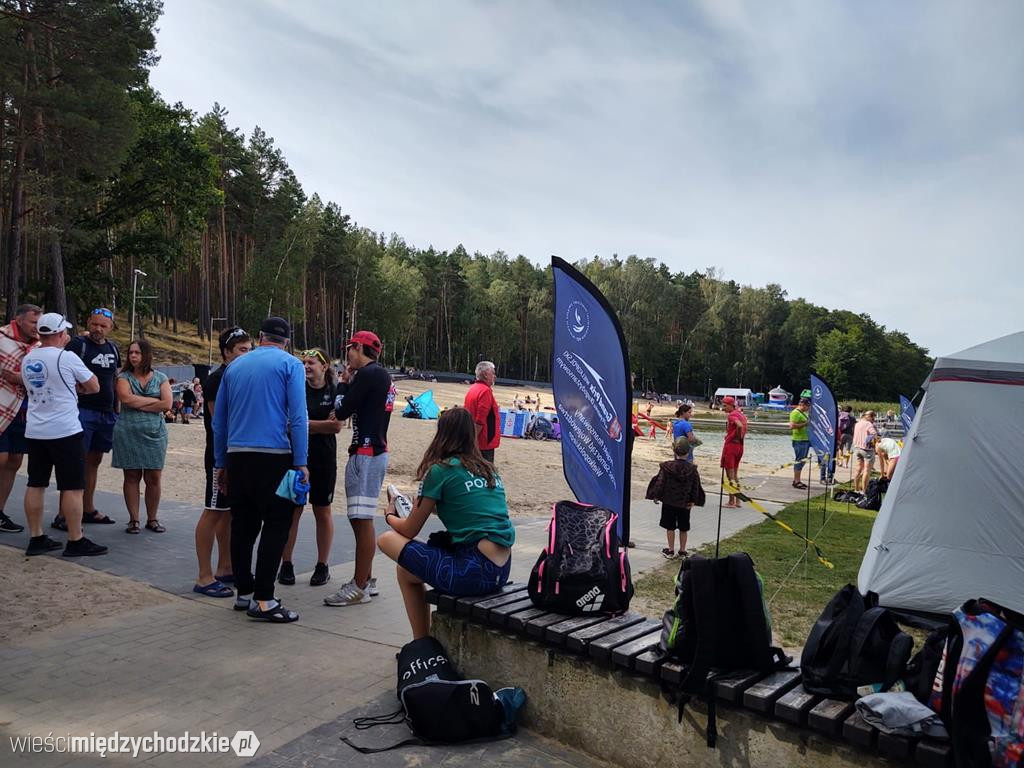 Plaża przed zawodami pływackimi