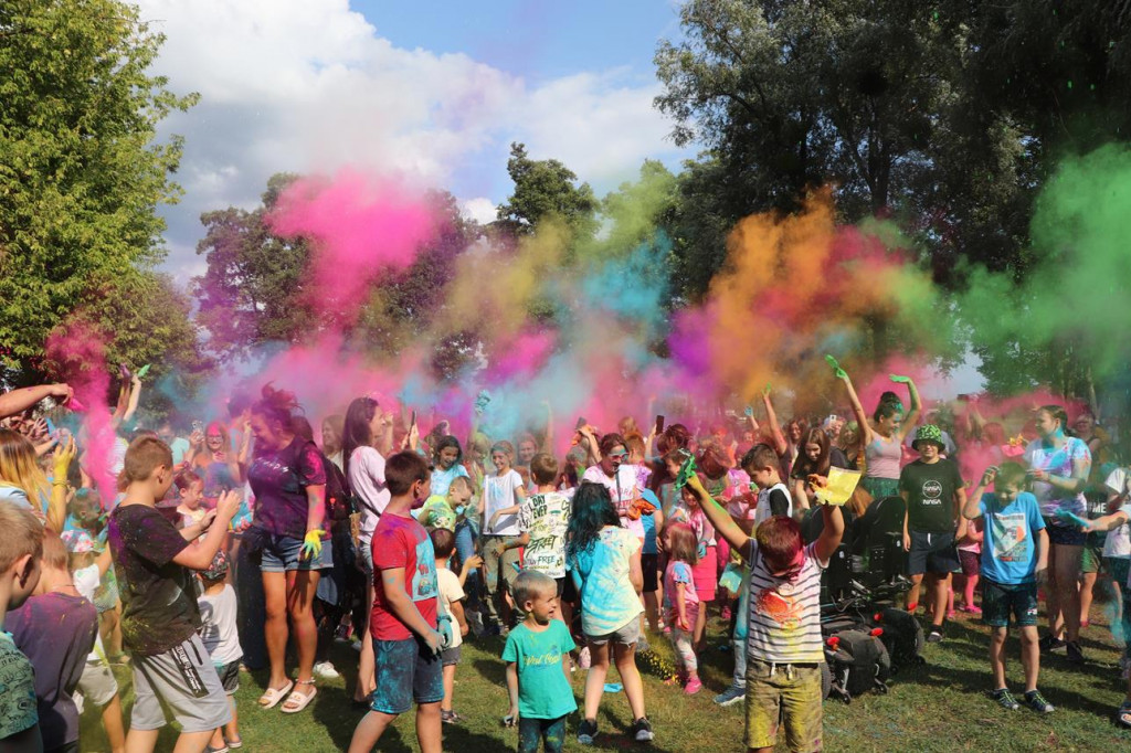 Holi Święto kolorów