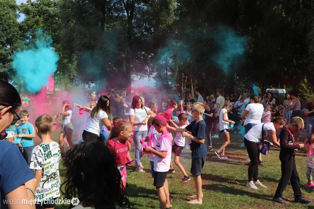 Holi Święto kolorów