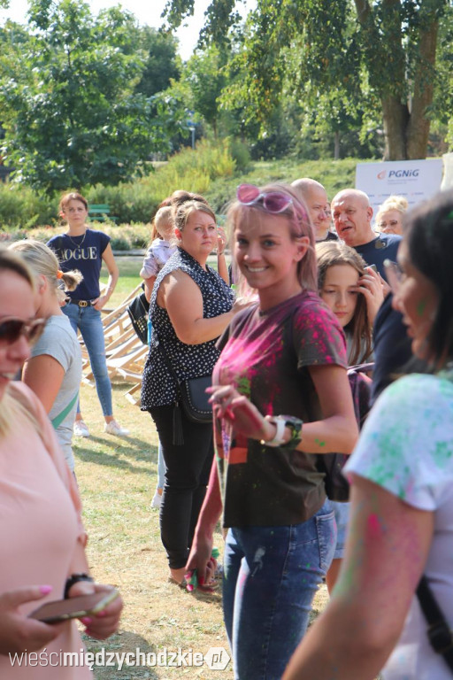 Holi Święto kolorów