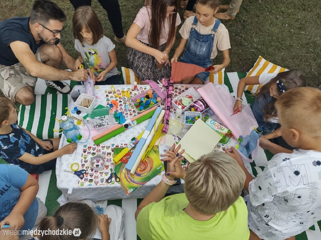 Cały świat w Krainie 100 Jezior