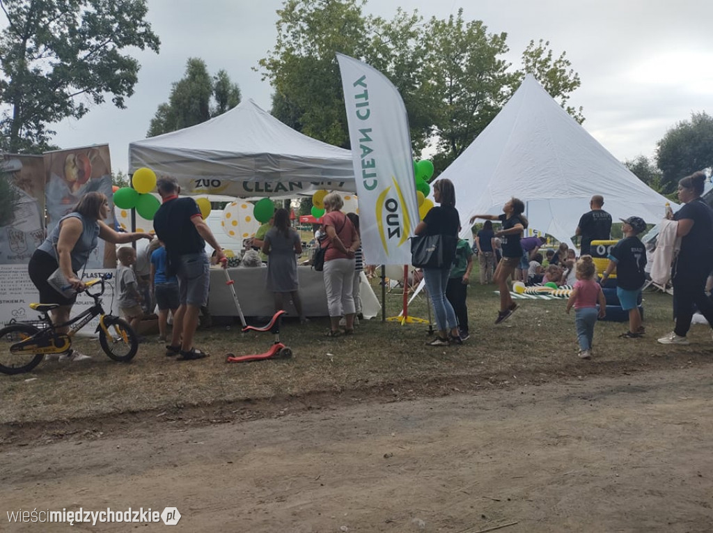 Cały świat w Krainie 100 Jezior