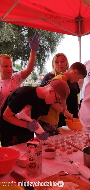 Cały świat w Krainie 100 Jezior